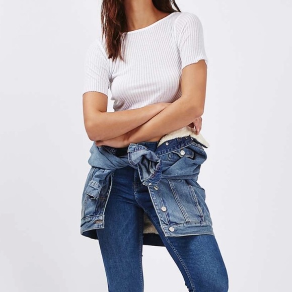 Topshop Slash Crop T-Shirt - Picture 2 of 3